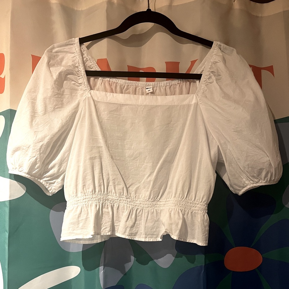Uniqlo White Puff Sleeve Crop Blouse
